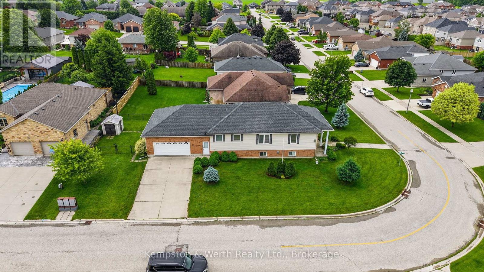 900 Boyd Avenue, North Perth, Ontario  N4W 3V5 - Photo 44 - X13475834