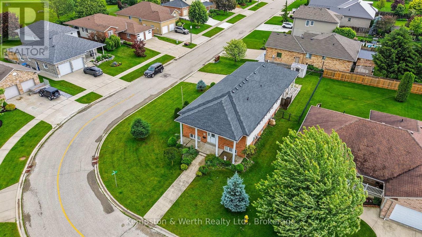 900 Boyd Avenue, North Perth, Ontario  N4W 3V5 - Photo 45 - X13475834