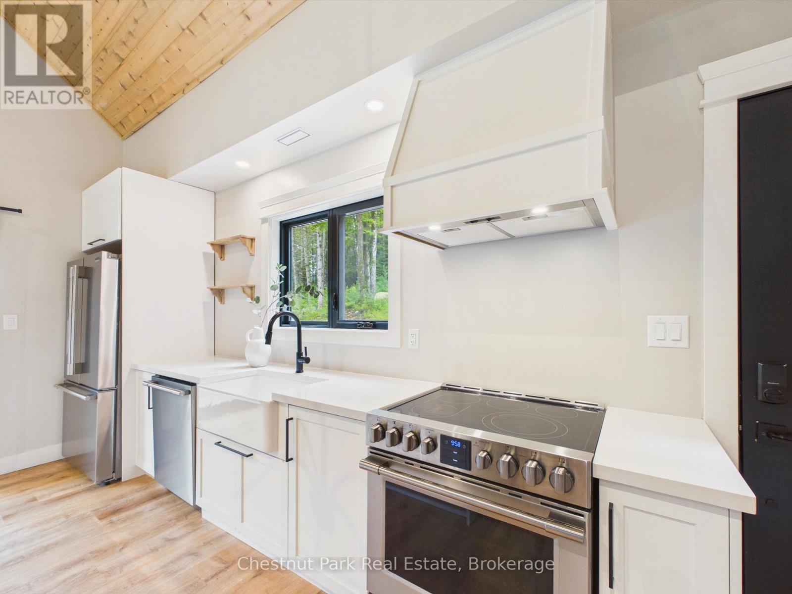 622 Fish Lake Road, Huntsville, Ontario  P1H 2J6 - Photo 12 - X13476372