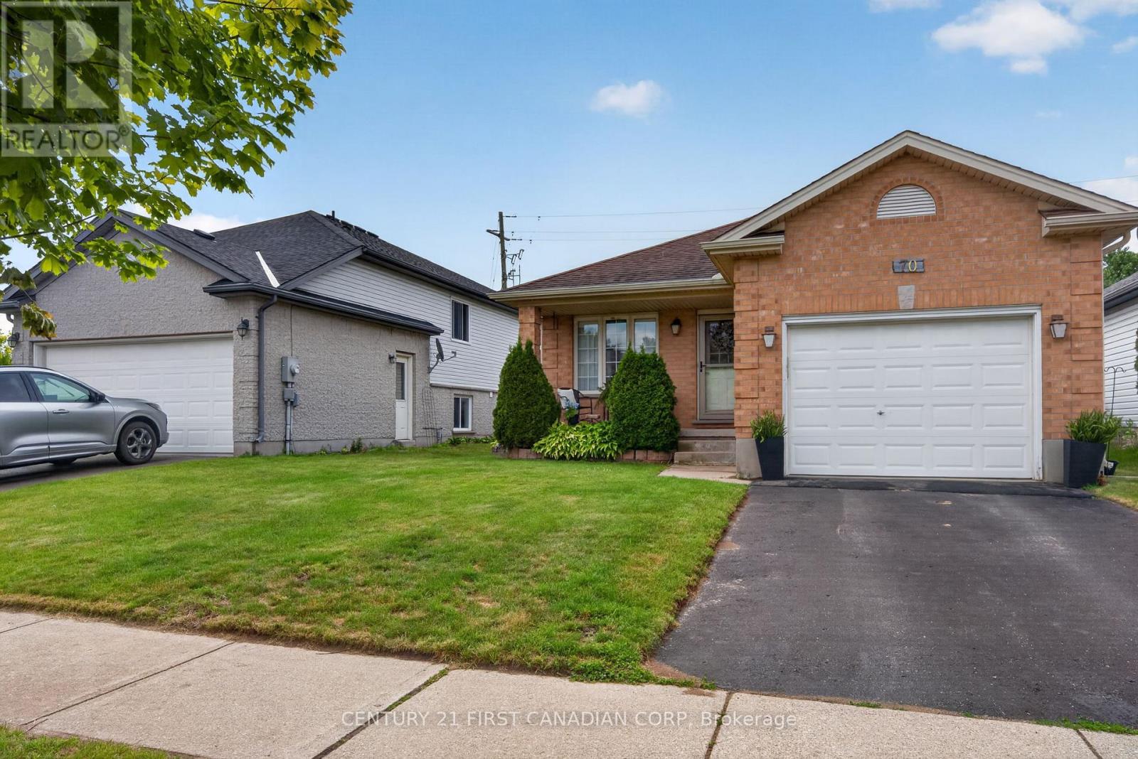 70 Juniper Crescent, Strathroy-Caradoc, Ontario  N7G 4H1 - Photo 3 - X13480338