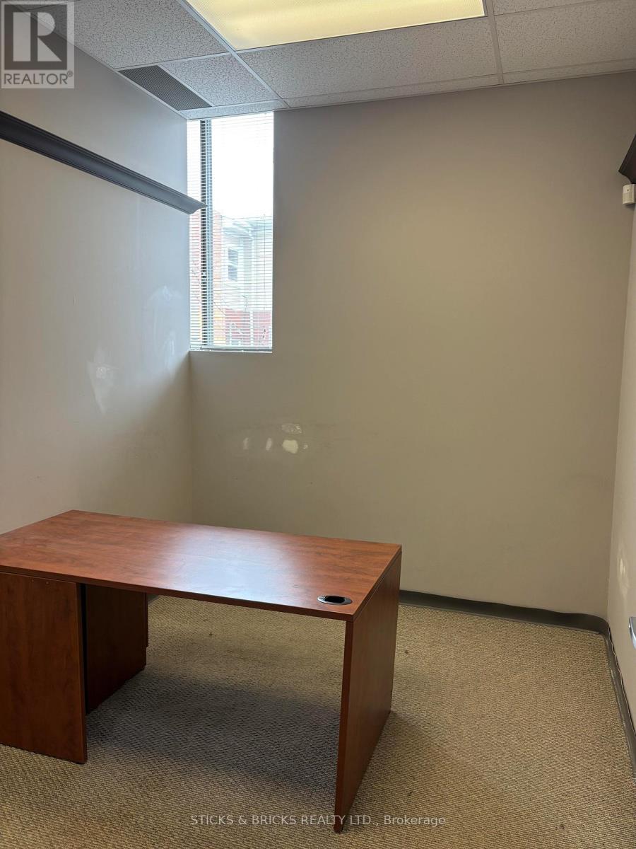 203 - 4673 Ontario Avenue, Niagara Falls, Ontario L2E 3R1 - Photo 4 - X13474712