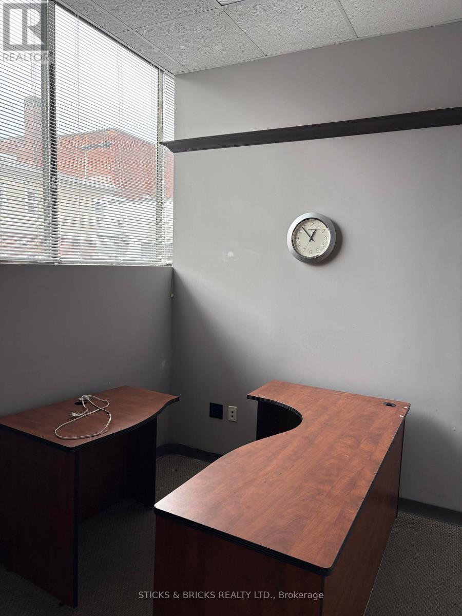 203 - 4673 Ontario Avenue, Niagara Falls, Ontario L2E 3R1 - Photo 5 - X13474712