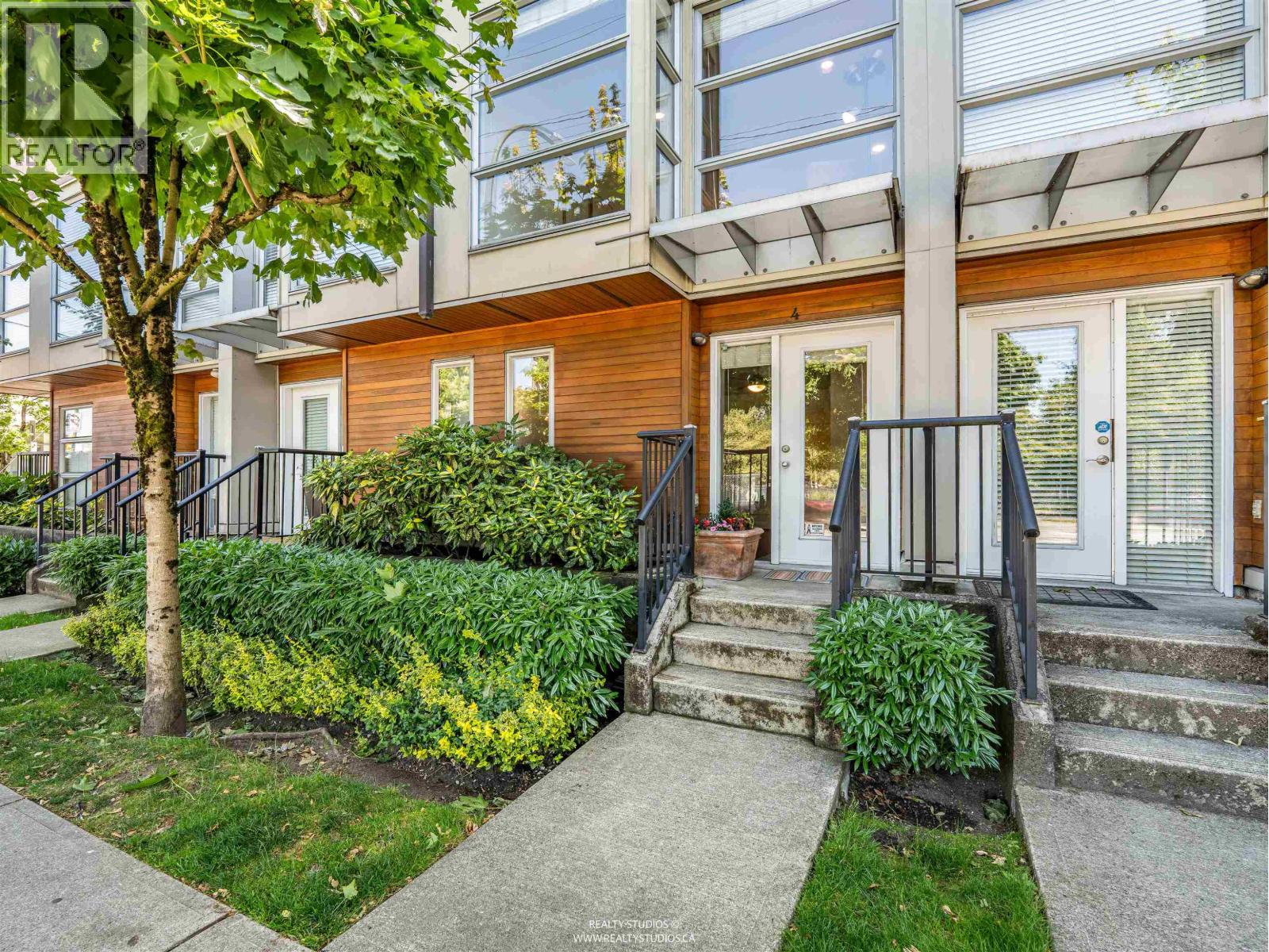 4 618 W 6th Avenue, Vancouver, British Columbia  V5Z 1A3 - Photo 2 - R3138929