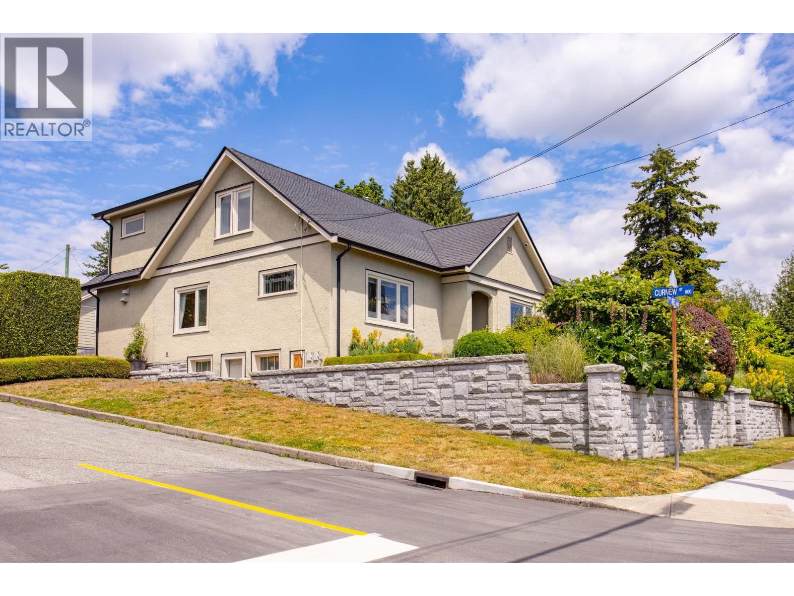1631 Seventh Avenue, New Westminster, British Columbia  V3M 2K6 - Photo 3 - R3138960
