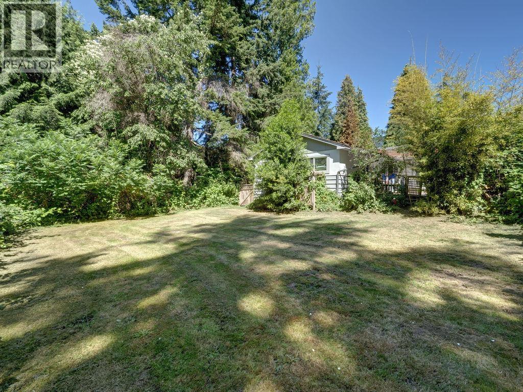 999 Reed Road, Gibsons, British Columbia  V0N 1V7 - Photo 23 - R3138974