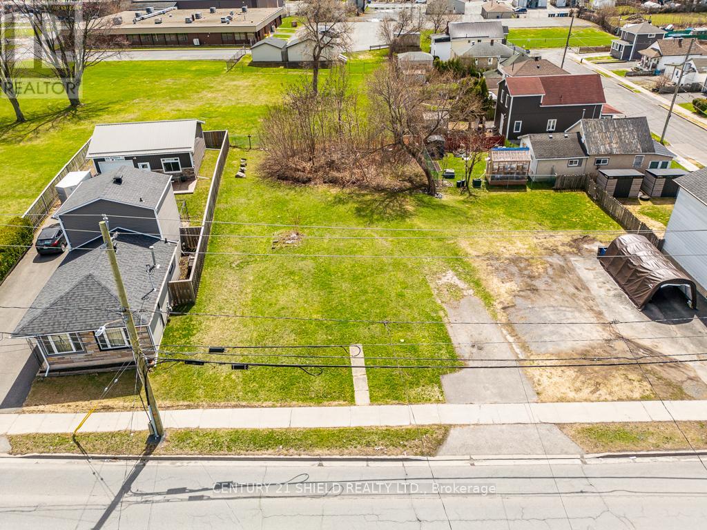 20 ELEVENTH STREET W, Cornwall, Ontario