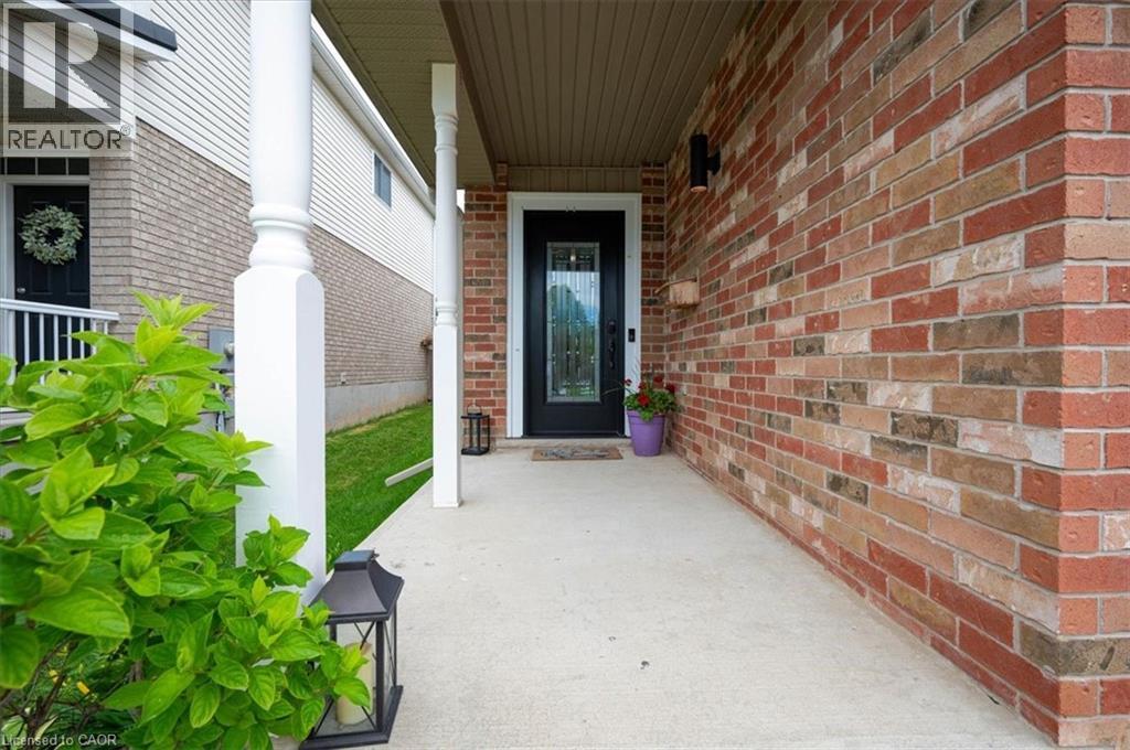 236 Theodore Schuler Boulevard, New Hamburg, Ontario  N3A 4N7 - Photo 4 - 40842157