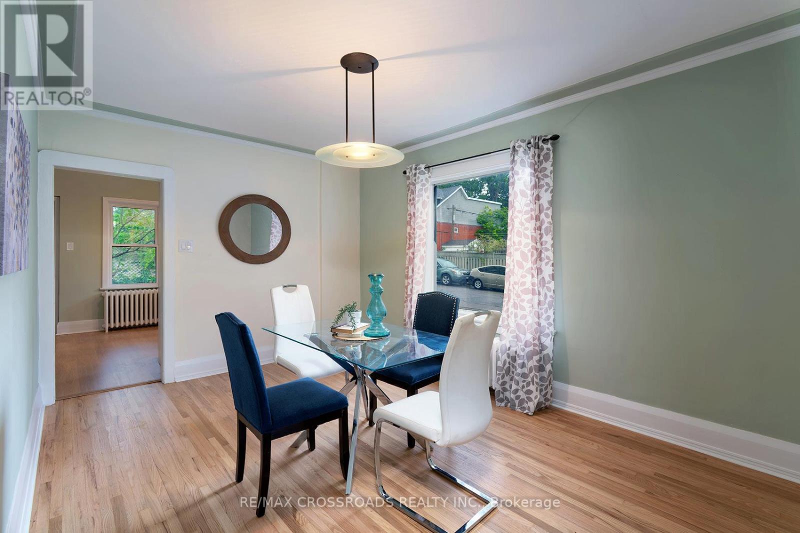 90 Milverton Boulevard, Toronto, Ontario  M4J 1T8 - Photo 16 - E13480152