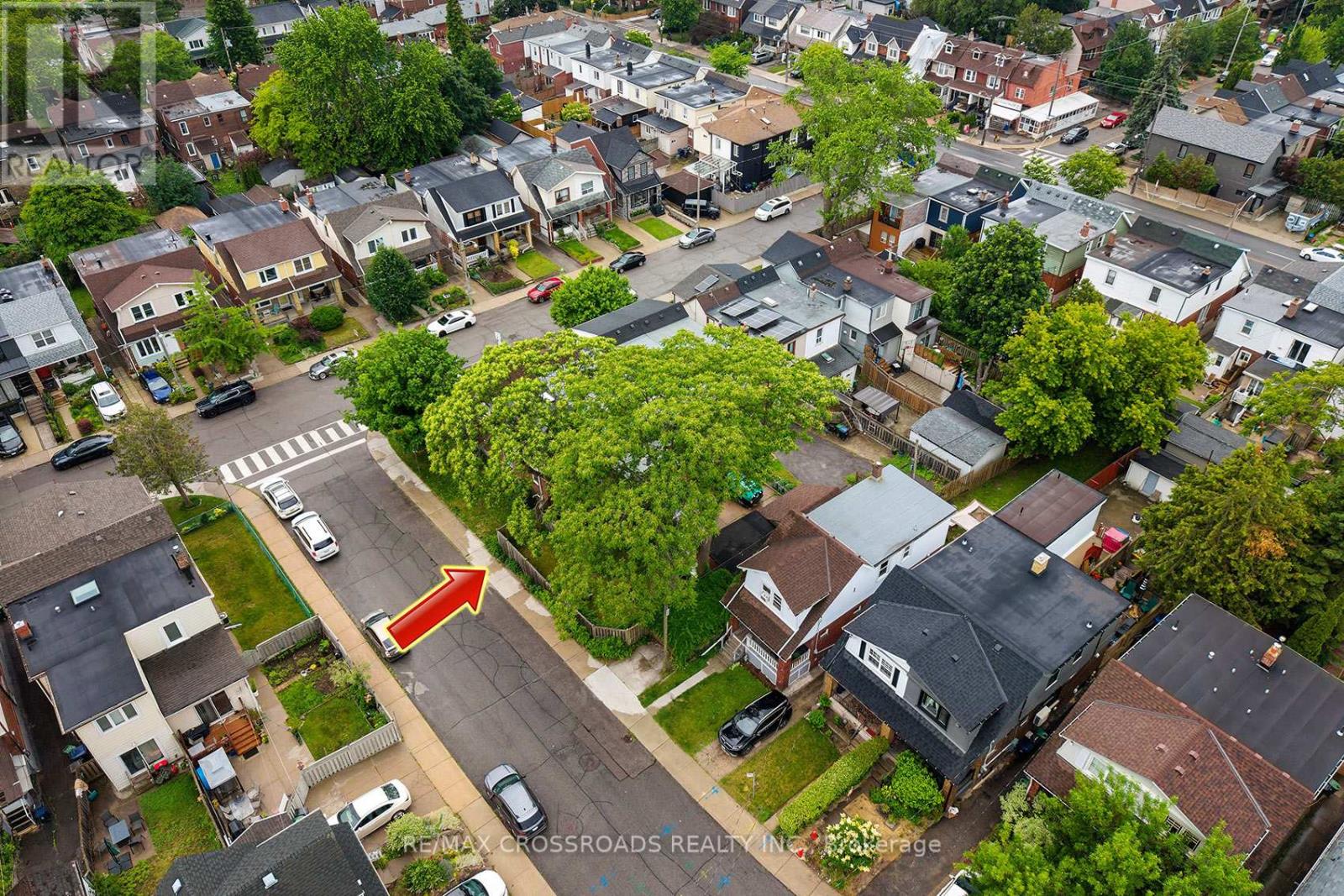 90 Milverton Boulevard, Toronto, Ontario  M4J 1T8 - Photo 37 - E13480152