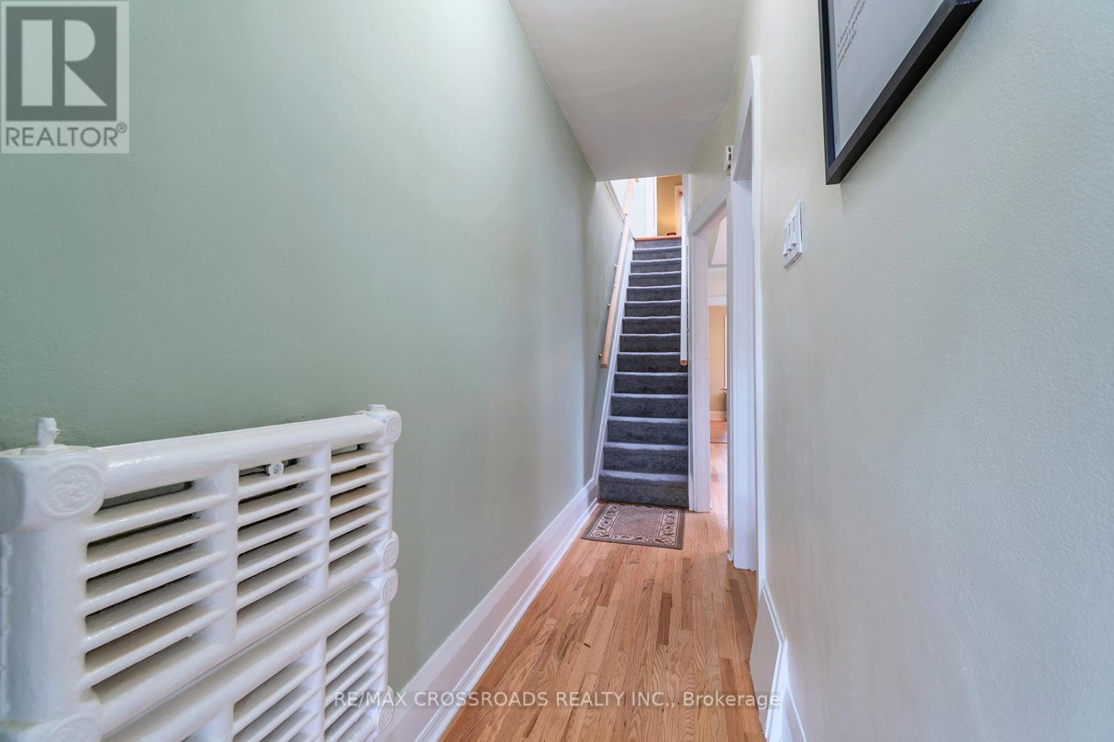 90 Milverton Boulevard, Toronto, Ontario  M4J 1T8 - Photo 17 - E13480152