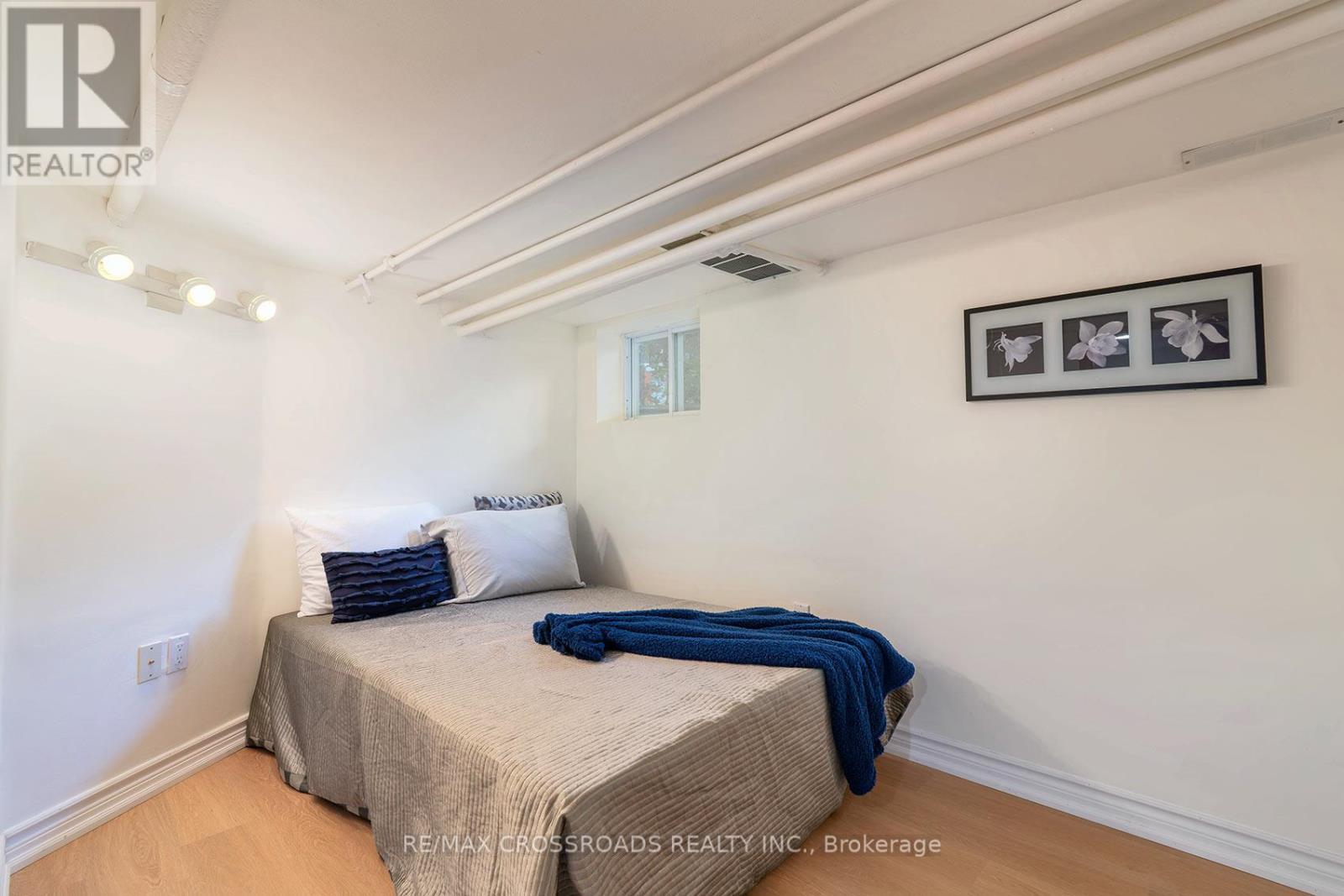 90 Milverton Boulevard, Toronto, Ontario  M4J 1T8 - Photo 29 - E13480152
