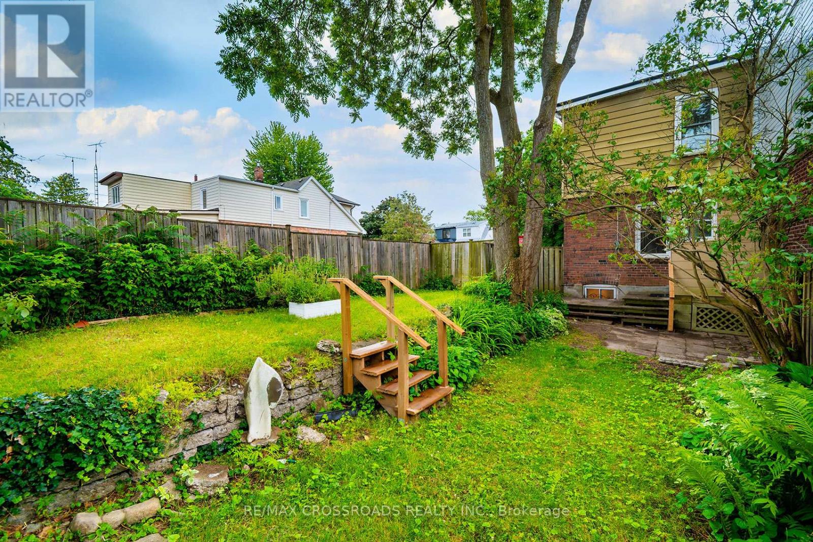 90 Milverton Boulevard, Toronto, Ontario  M4J 1T8 - Photo 41 - E13480152