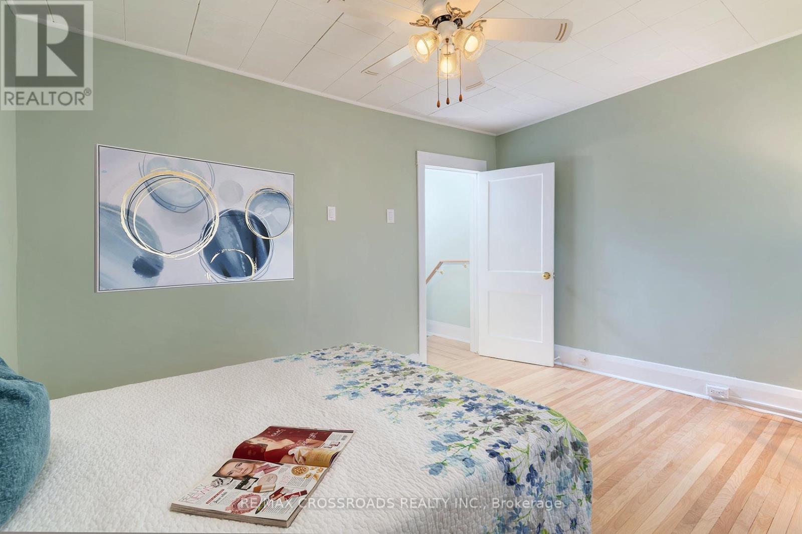 90 Milverton Boulevard, Toronto, Ontario  M4J 1T8 - Photo 20 - E13480152