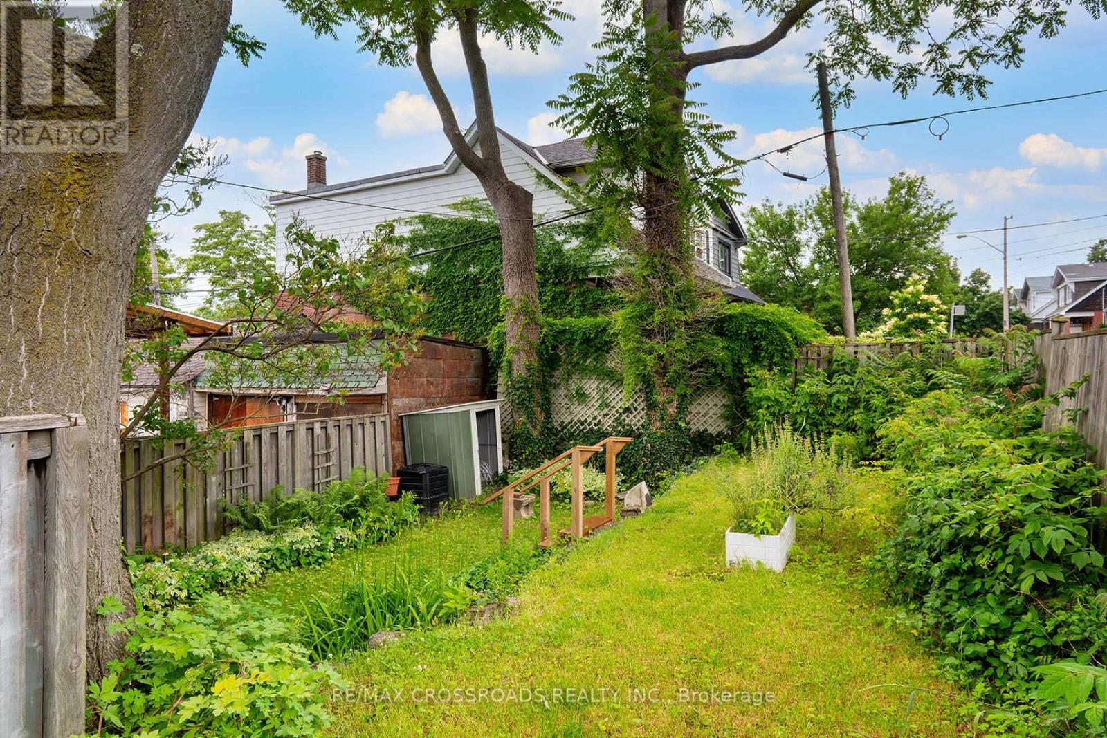 90 Milverton Boulevard, Toronto, Ontario  M4J 1T8 - Photo 35 - E13480152