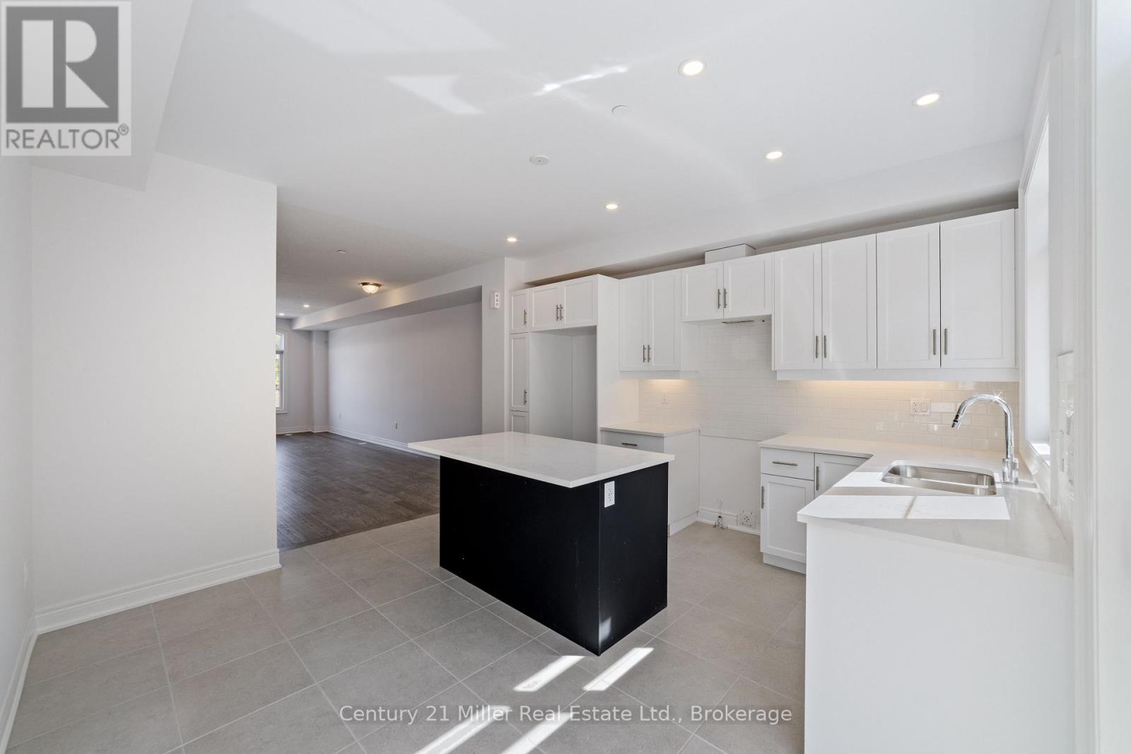56 - 2150 Trafalgar Road, Oakville, Ontario  L6H 8A5 - Photo 8 - W12760952