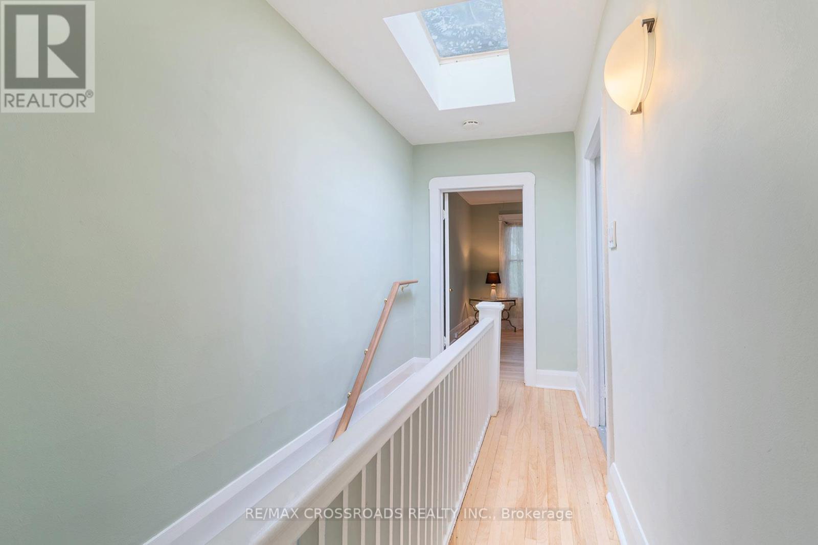 90 Milverton Boulevard, Toronto, Ontario  M4J 1T8 - Photo 18 - E13480152