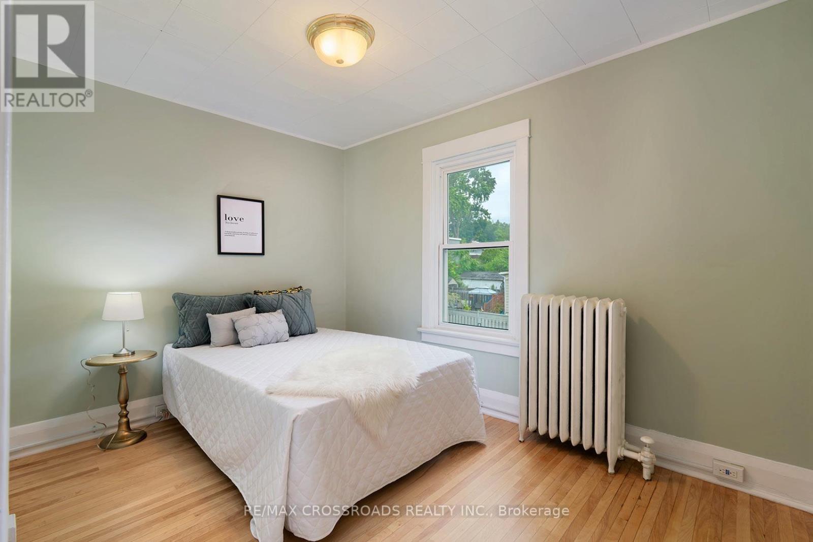90 Milverton Boulevard, Toronto, Ontario  M4J 1T8 - Photo 21 - E13480152