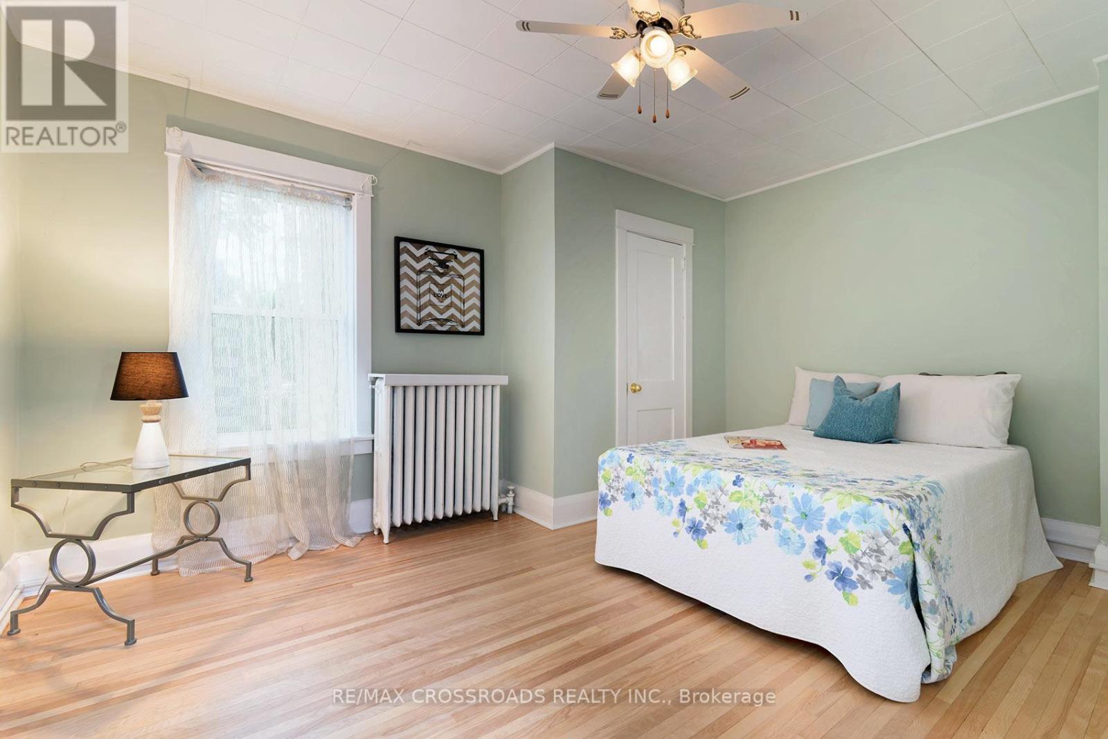 90 Milverton Boulevard, Toronto, Ontario  M4J 1T8 - Photo 19 - E13480152