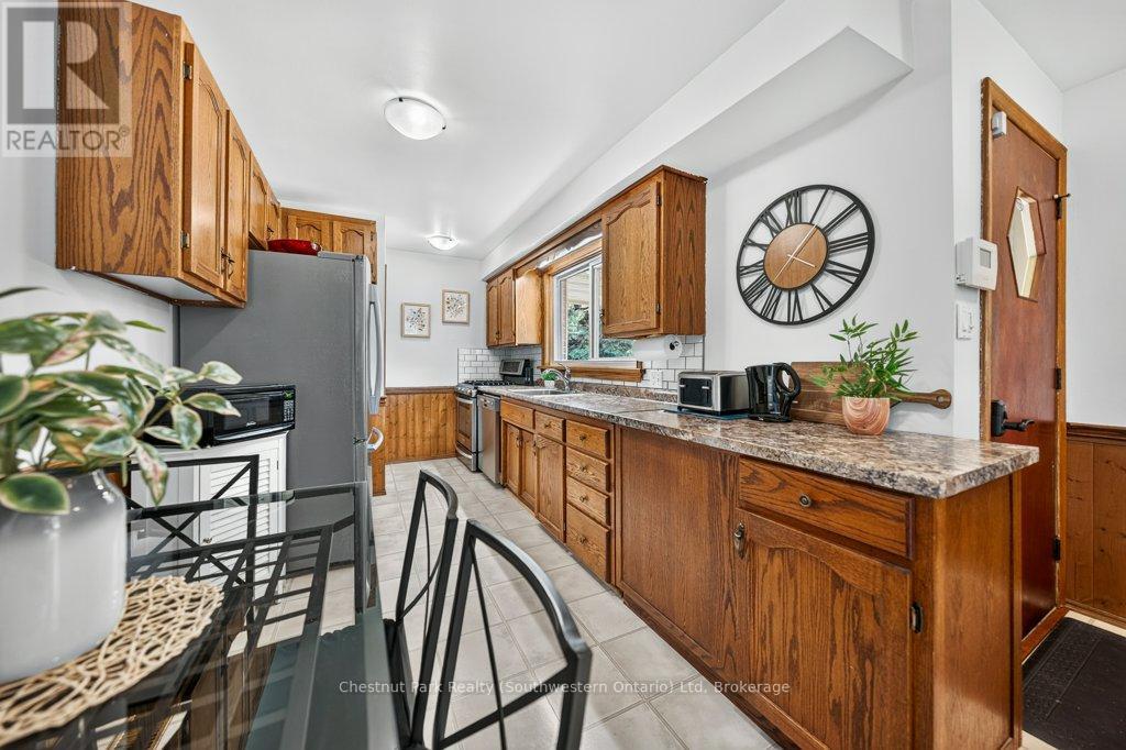 39 Cedar Street, Guelph, Ontario  N1G 1B9 - Photo 16 - X13480292