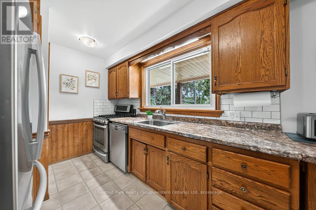 39 Cedar Street, Guelph, Ontario  N1G 1B9 - Photo 17 - X13480292