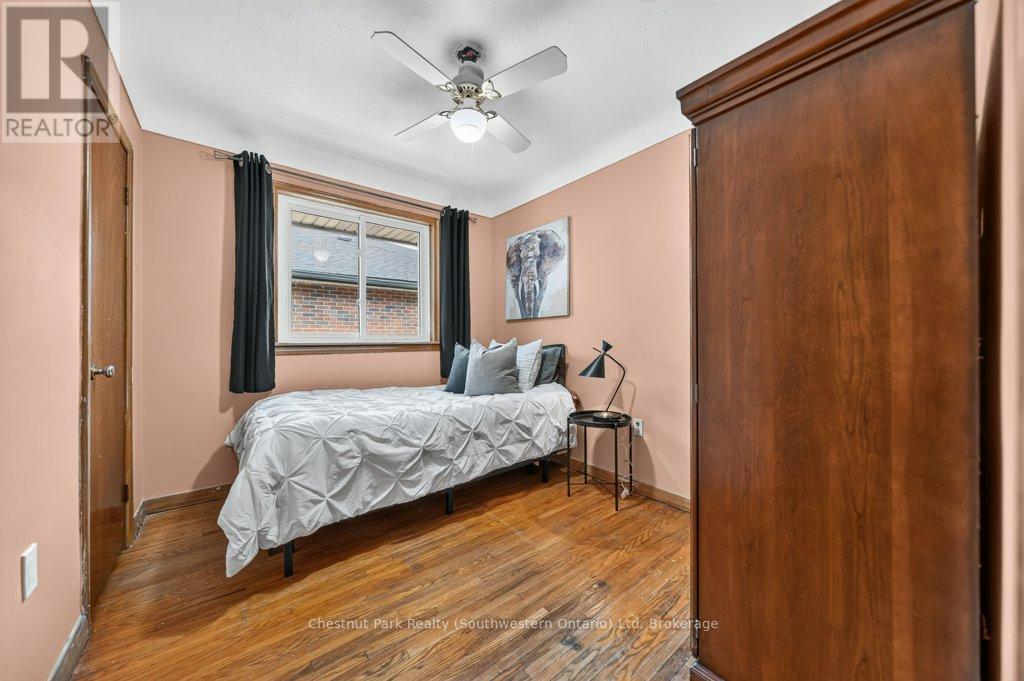 39 Cedar Street, Guelph, Ontario  N1G 1B9 - Photo 27 - X13480292