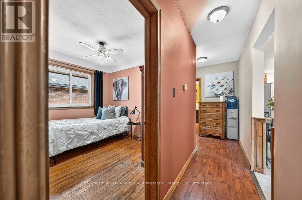 39 Cedar Street, Guelph, Ontario  N1G 1B9 - Photo 29 - X13480292