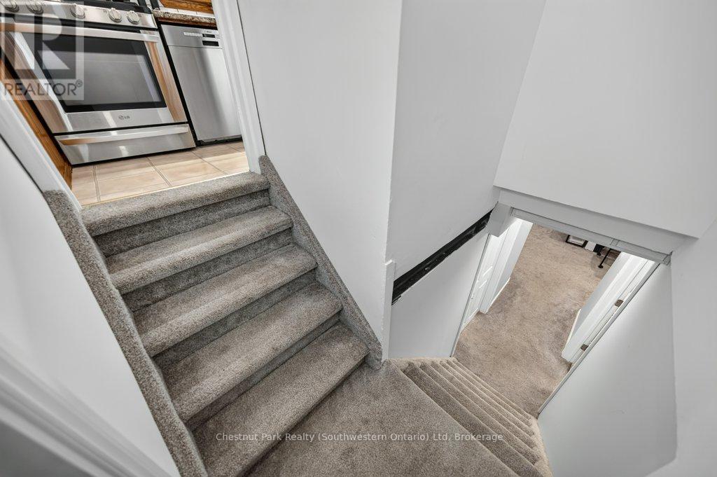 39 Cedar Street, Guelph, Ontario  N1G 1B9 - Photo 35 - X13480292