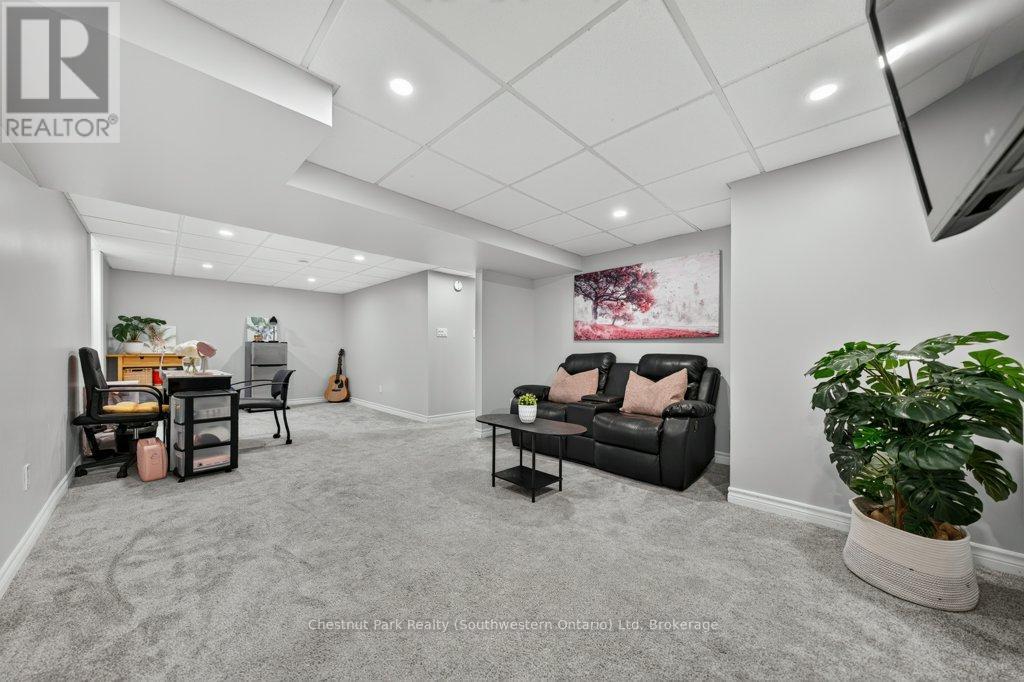 39 Cedar Street, Guelph, Ontario  N1G 1B9 - Photo 37 - X13480292