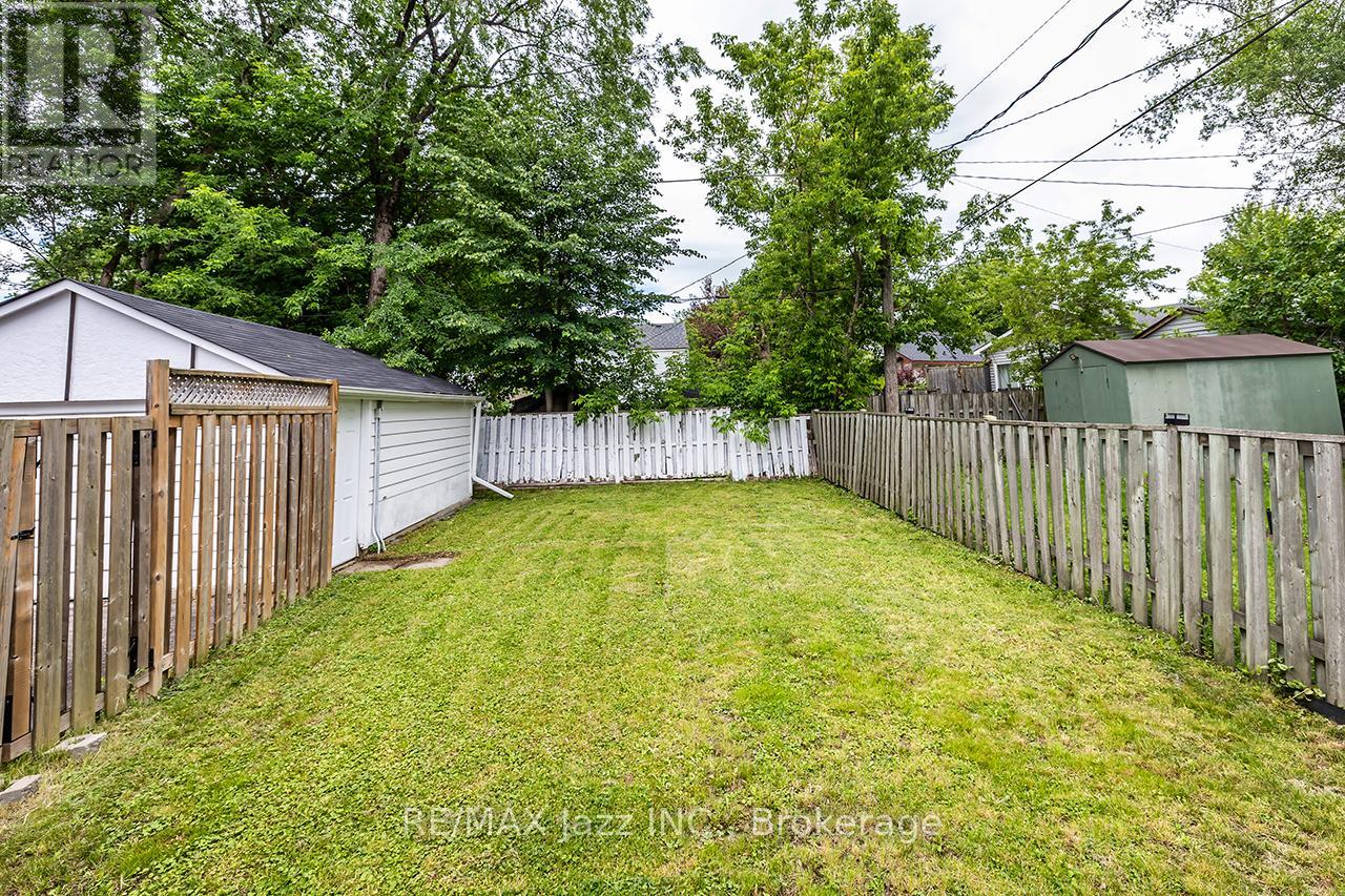 4 Maple Street, Ajax, Ontario L1S 1V6 - Photo 22 - E13479462