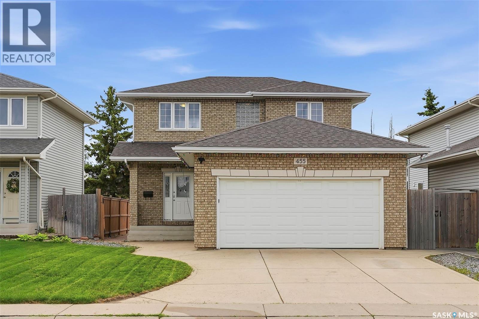 455 Buckwold Cove, Saskatoon, Saskatchewan S7N 4W1 - Photo 1 - SK040420
