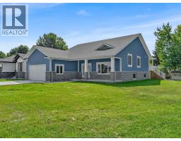 157 GLOUCESTER DRIVE, Essex, Ontario