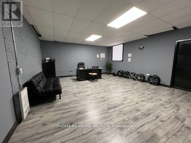 1c - 98 Rutherford Road S, Brampton, Ontario  L6W 3J5 - Photo 3 - W13480346