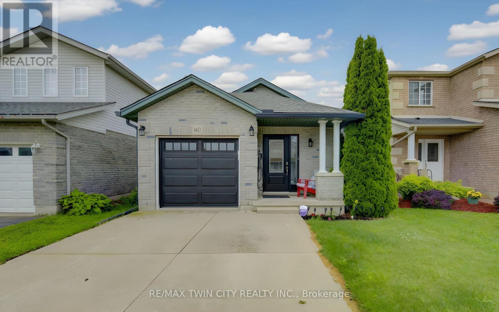 460 LANGLAW DRIVE, Cambridge, Ontario