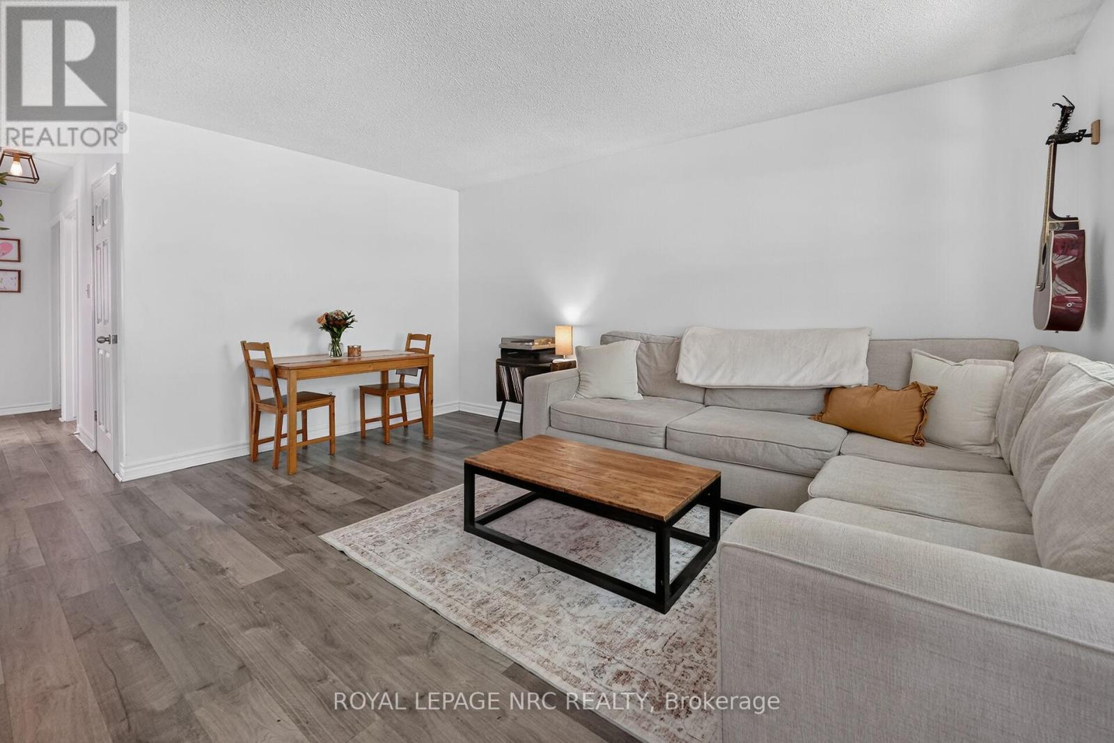 17 Allan Drive, St. Catharines, Ontario L2N 5S4 - Photo 3 - X13480384