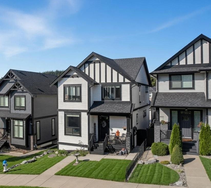 36051 EMILY CARR GREEN