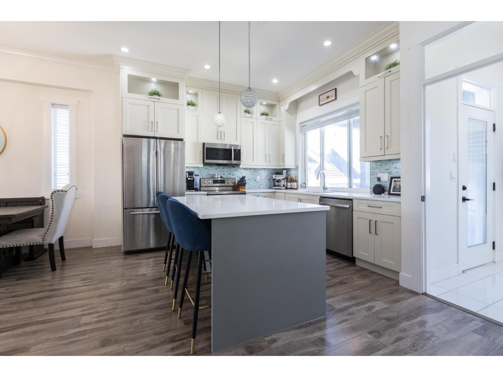 36051 Emily Carr Green, Abbotsford, British Columbia  V3G 0G1 - Photo 11 - R3137435