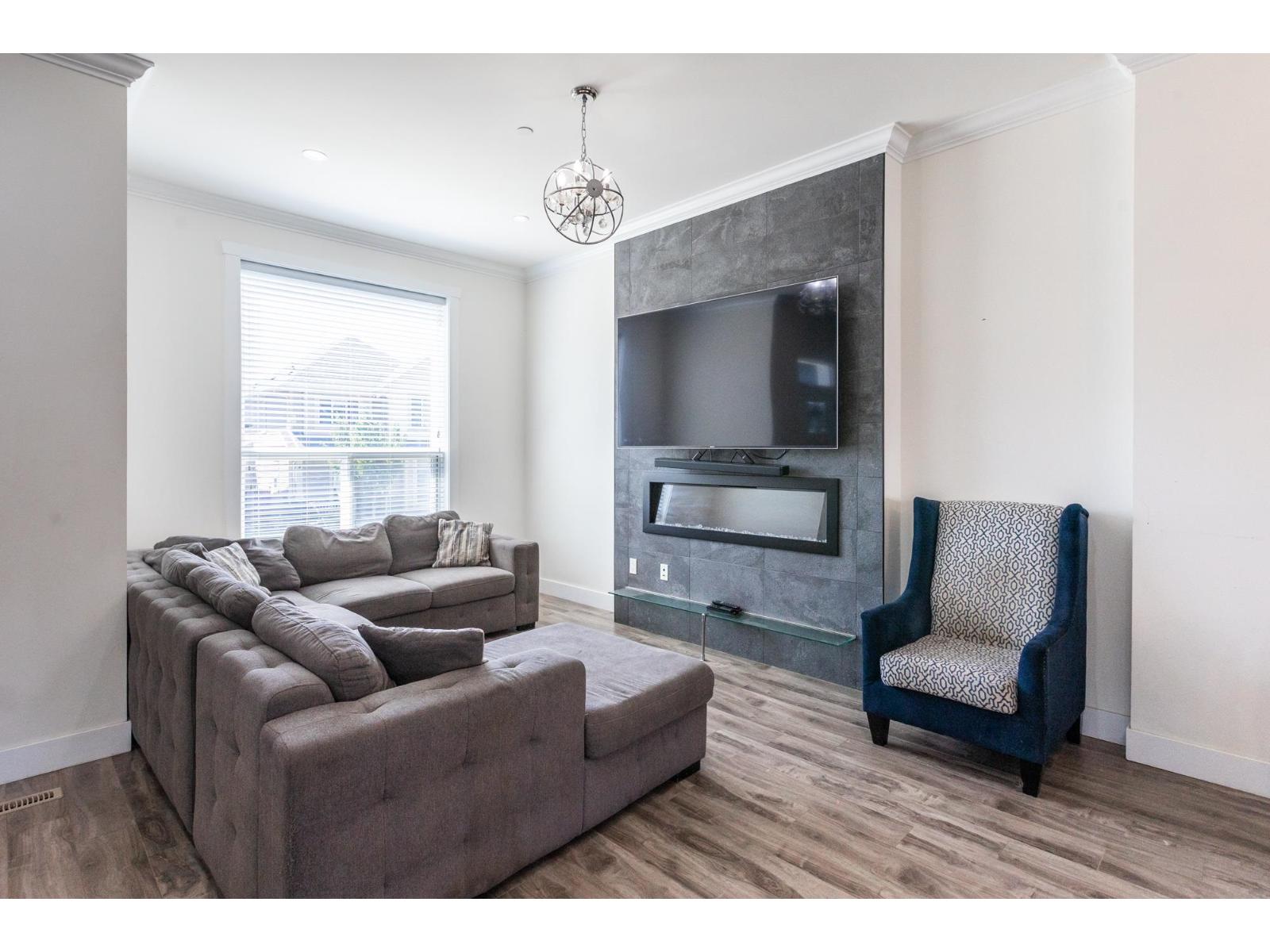 36051 Emily Carr Green, Abbotsford, British Columbia  V3G 0G1 - Photo 8 - R3137435