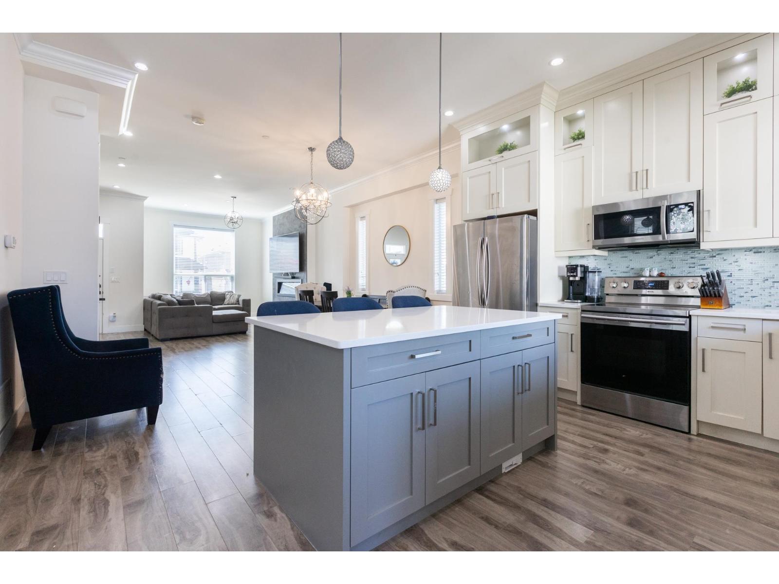 36051 Emily Carr Green, Abbotsford, British Columbia  V3G 0G1 - Photo 13 - R3137435