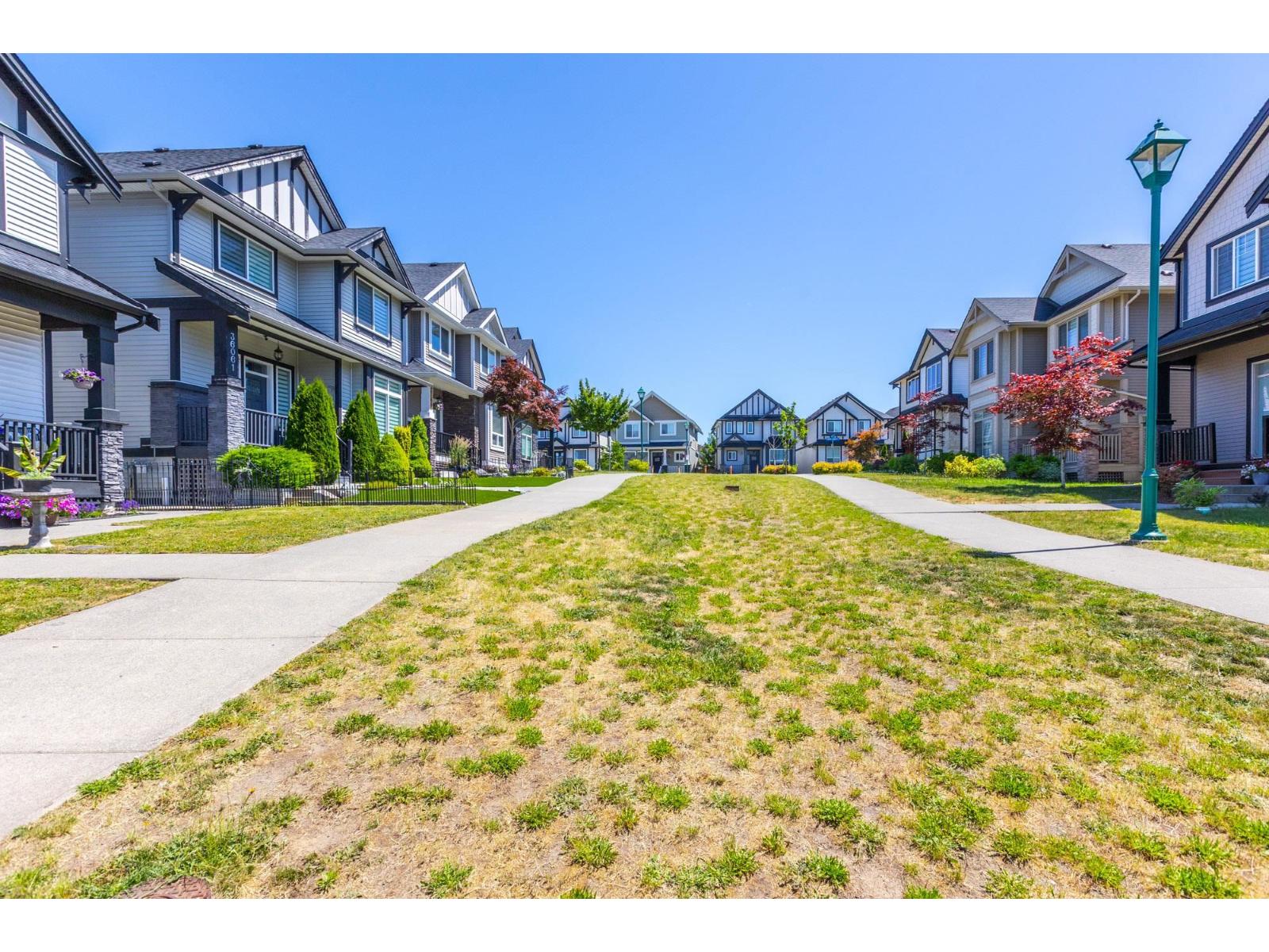 36051 Emily Carr Green, Abbotsford, British Columbia  V3G 0G1 - Photo 39 - R3137435