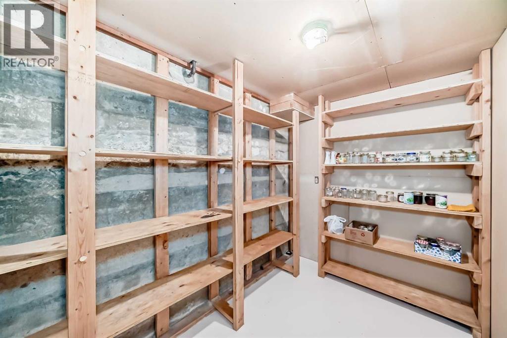 10737 Eamon Road NW, Calgary, Alberta  T3G 5H2 - Photo 32 - A2307479