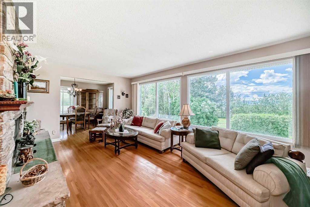 10737 Eamon Road NW, Calgary, Alberta  T3G 5H2 - Photo 14 - A2307479