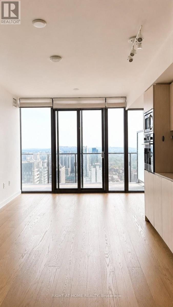 4301 - 11 Wellesley Street W, Toronto, Ontario  M4Y 0G4 - Photo 5 - C13477266