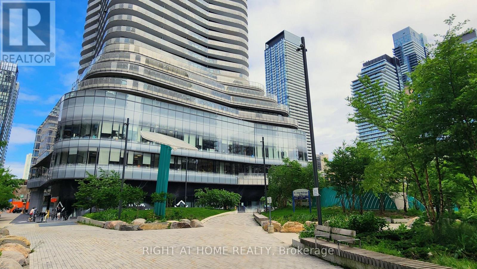 4301 - 11 Wellesley Street W, Toronto, Ontario  M4Y 0G4 - Photo 17 - C13477266