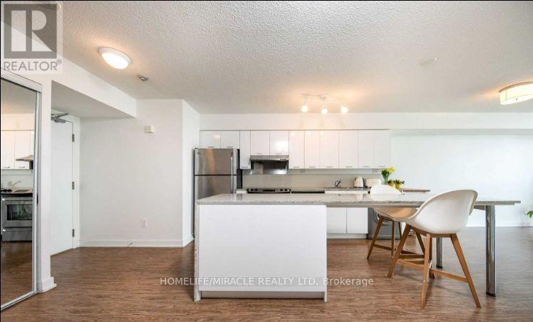 1001 - 33 Singer Court, Toronto, Ontario  M2K 0B4 - Photo 2 - C13480536