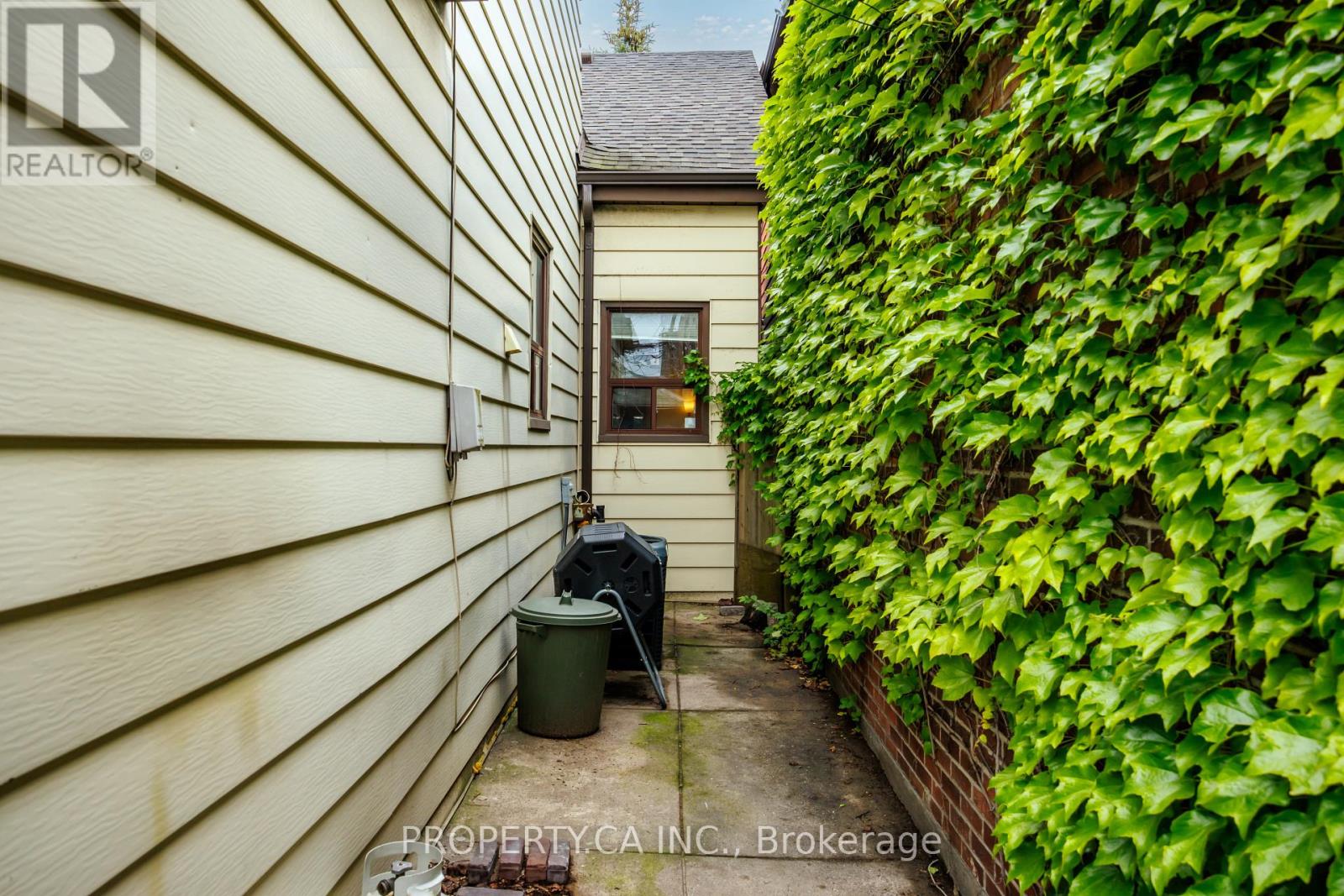 233 Clinton Street, Toronto, Ontario M6G 2Y4 - Photo 29 - C13480618