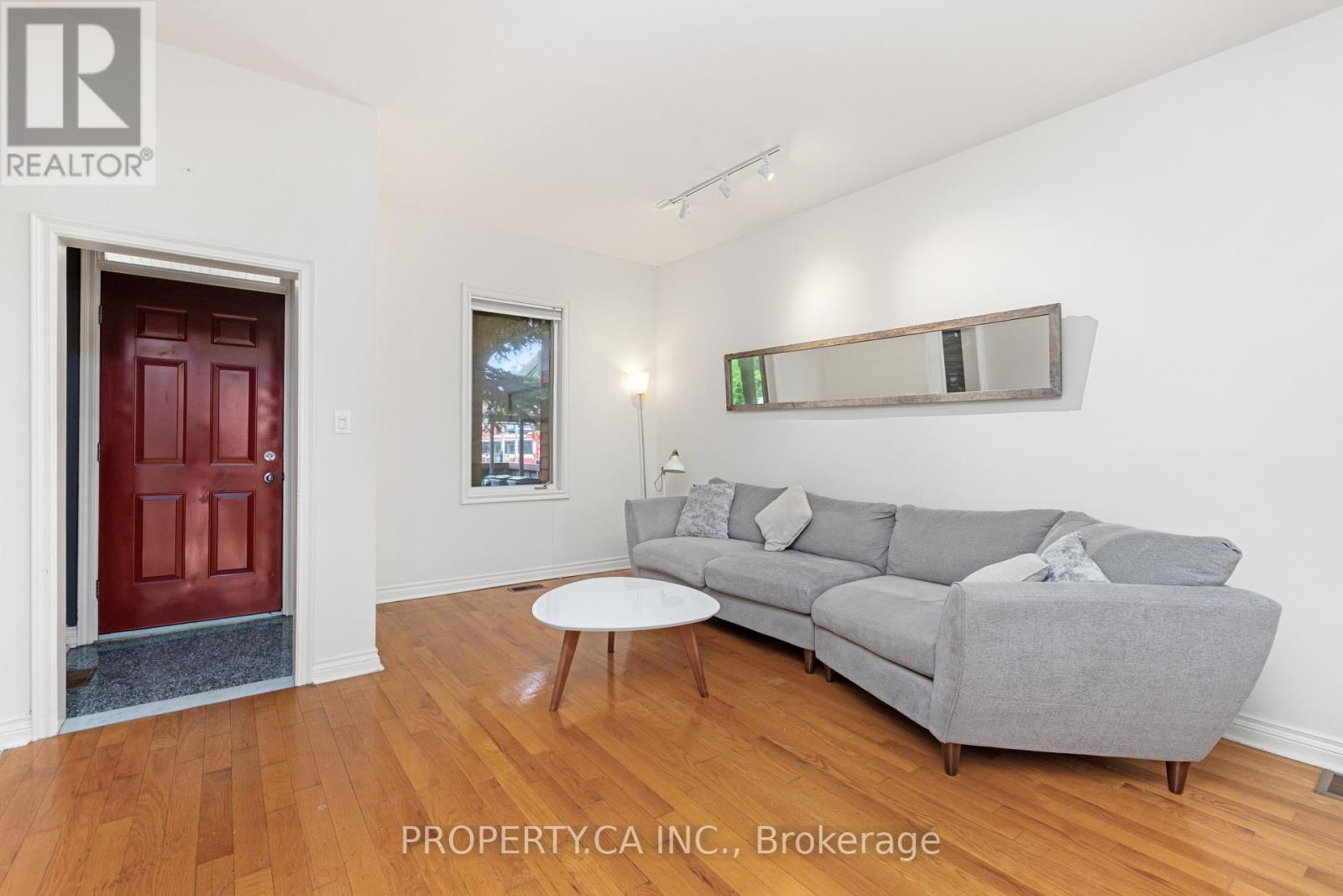 233 Clinton Street, Toronto, Ontario M6G 2Y4 - Photo 5 - C13480618