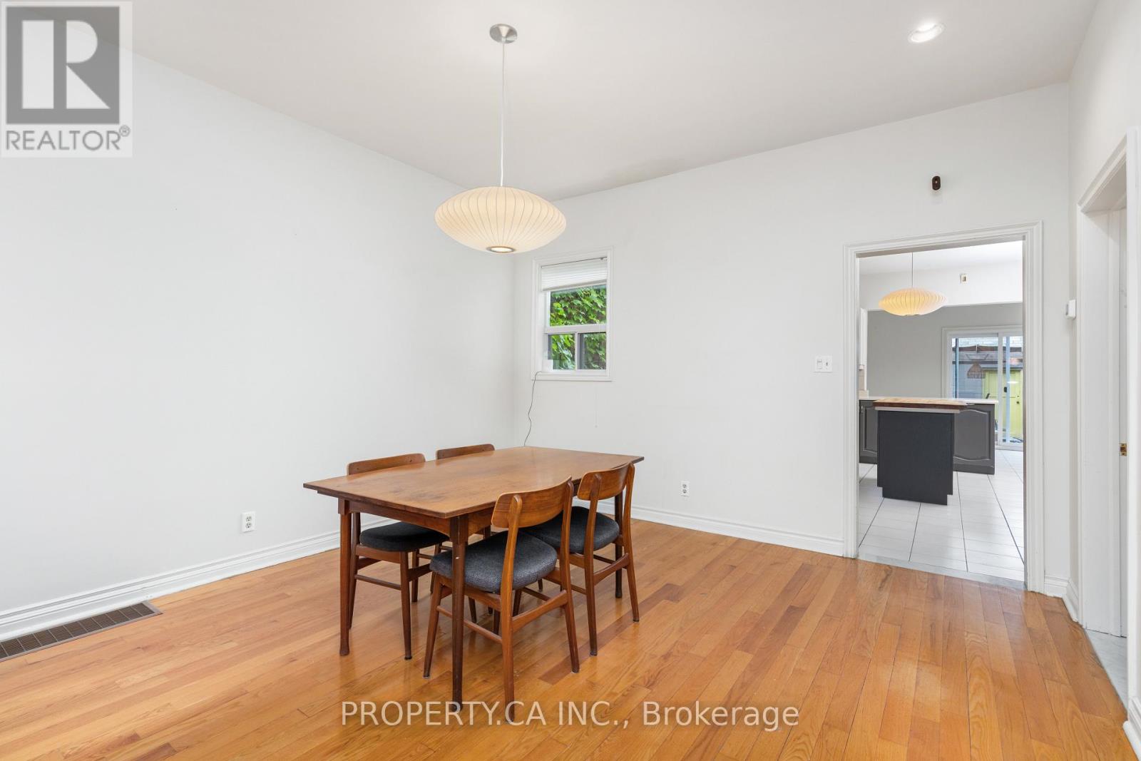 233 Clinton Street, Toronto, Ontario M6G 2Y4 - Photo 7 - C13480618
