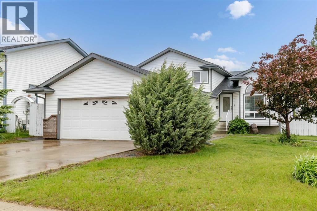 61 Premiere Crescent, Blackfalds, Alberta  T0M 0J0 - Photo 1 - A2323243