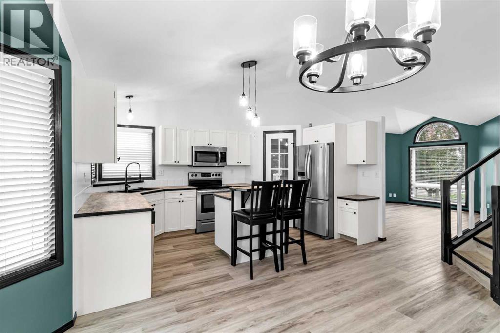 61 Premiere Crescent, Blackfalds, Alberta  T0M 0J0 - Photo 5 - A2323243