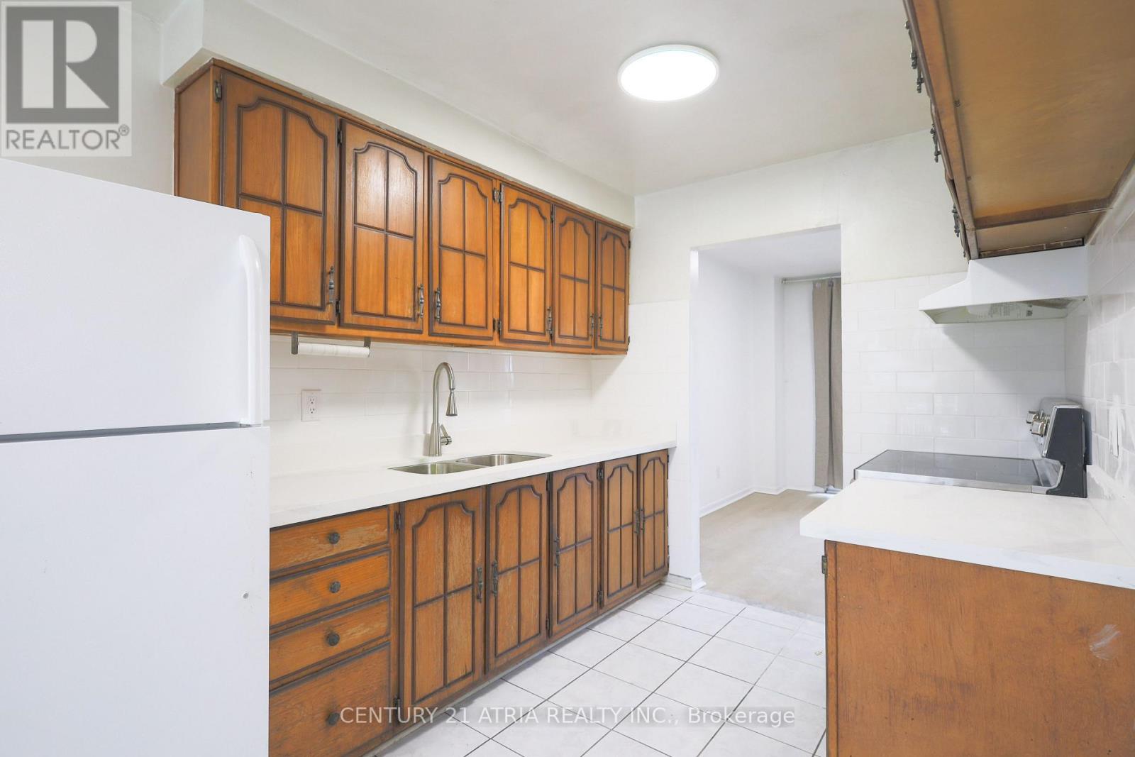 Main - 113 Purvis Crescent, Toronto, Ontario  M1B 1H8 - Photo 12 - E13480380